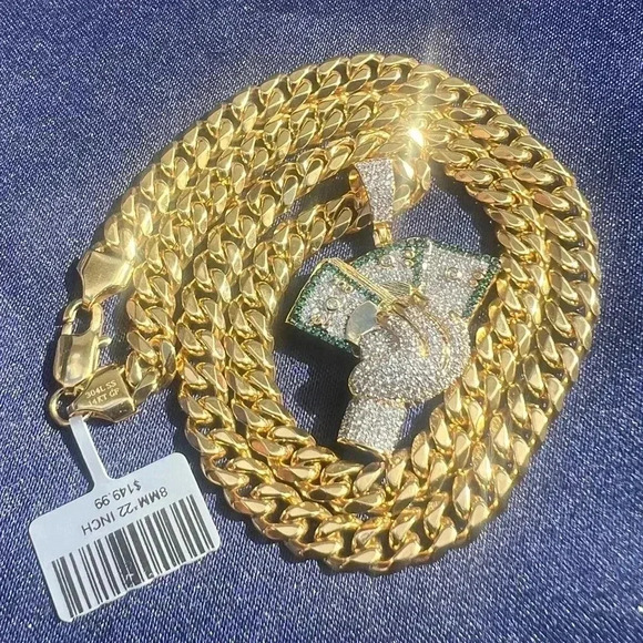 Cuban Necklace W/ “Money in Hand “ pendant